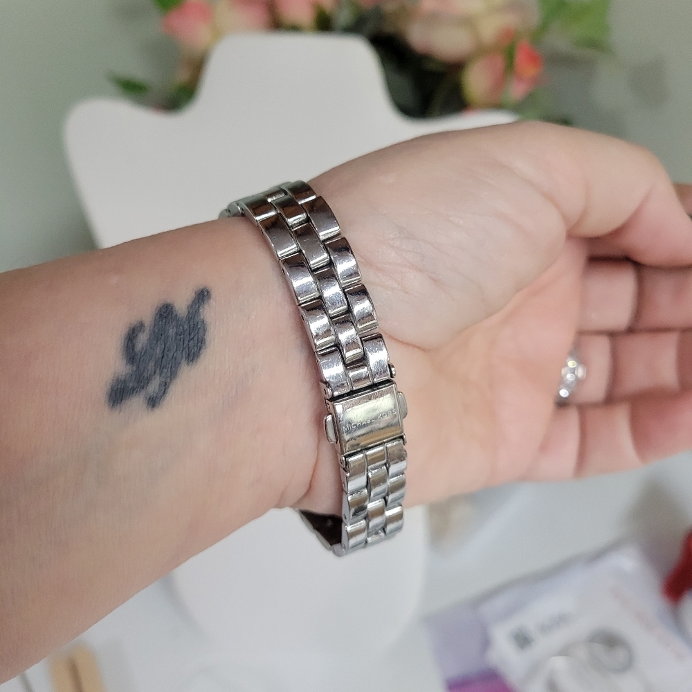 Michael Kors Silver Watch with Crystal Accents White face gorgeous 😍 $300 MSRP - Picture 12 of 12